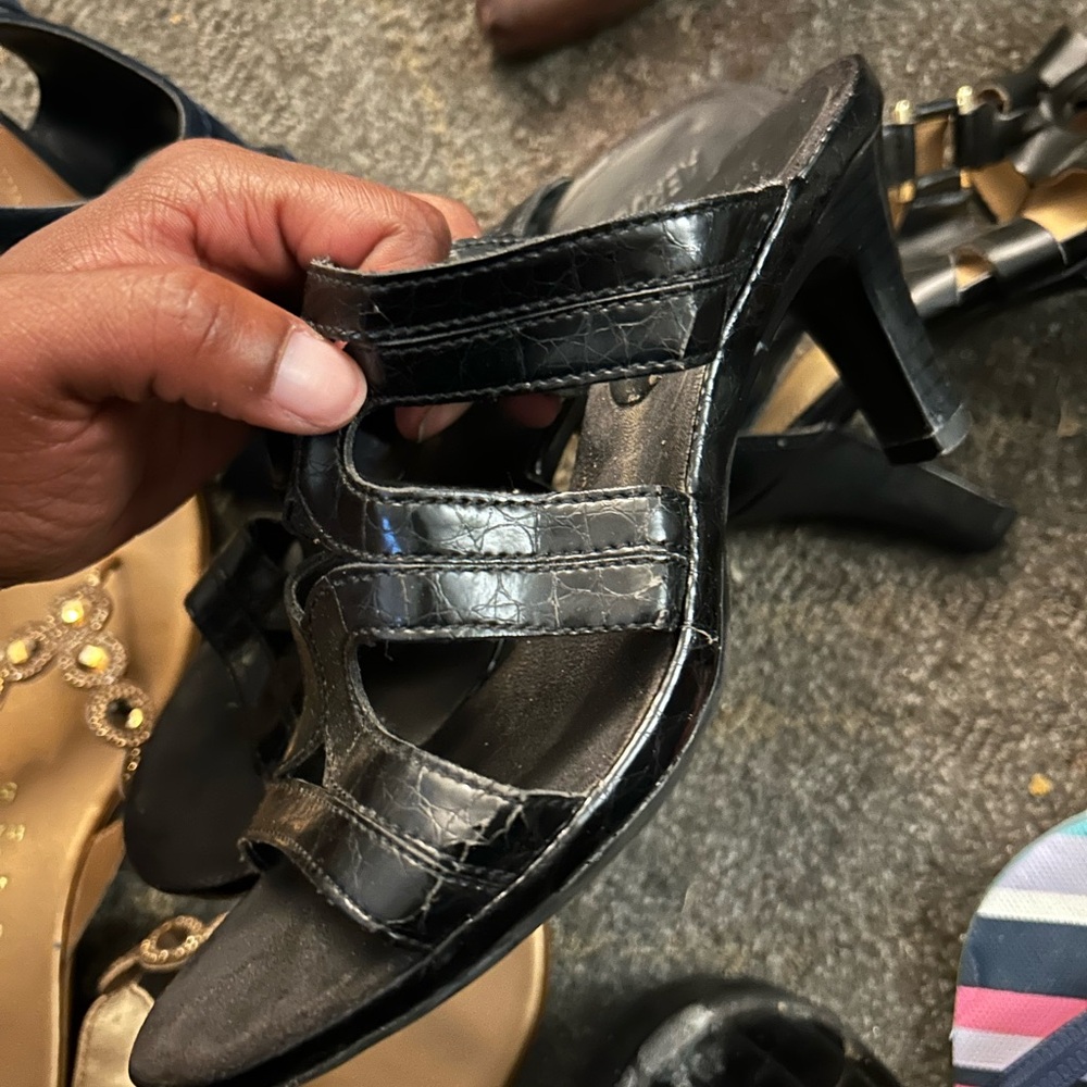 Aeropostale Black Chunky Heels